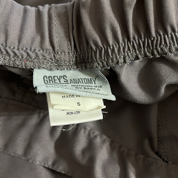 Grey's Anatomy by Barco Size Small
Riley Women's 5-Pocket Scrub Pants - Picture 7 of 9